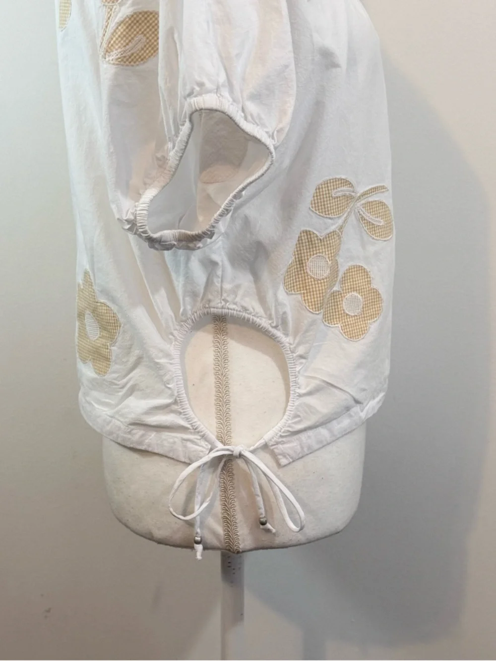 ✨SOLD✨Madewell White Floral Appliqué Puff Sleeve Poplin Top Size Large - Picture 4 of 10